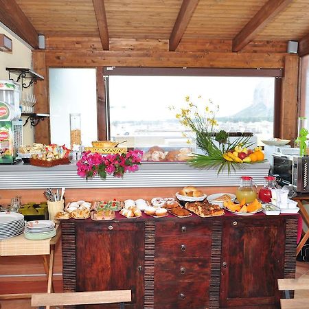 Rooms And Breakfast Zefiro San Vito Lo Capo Exteriör bild